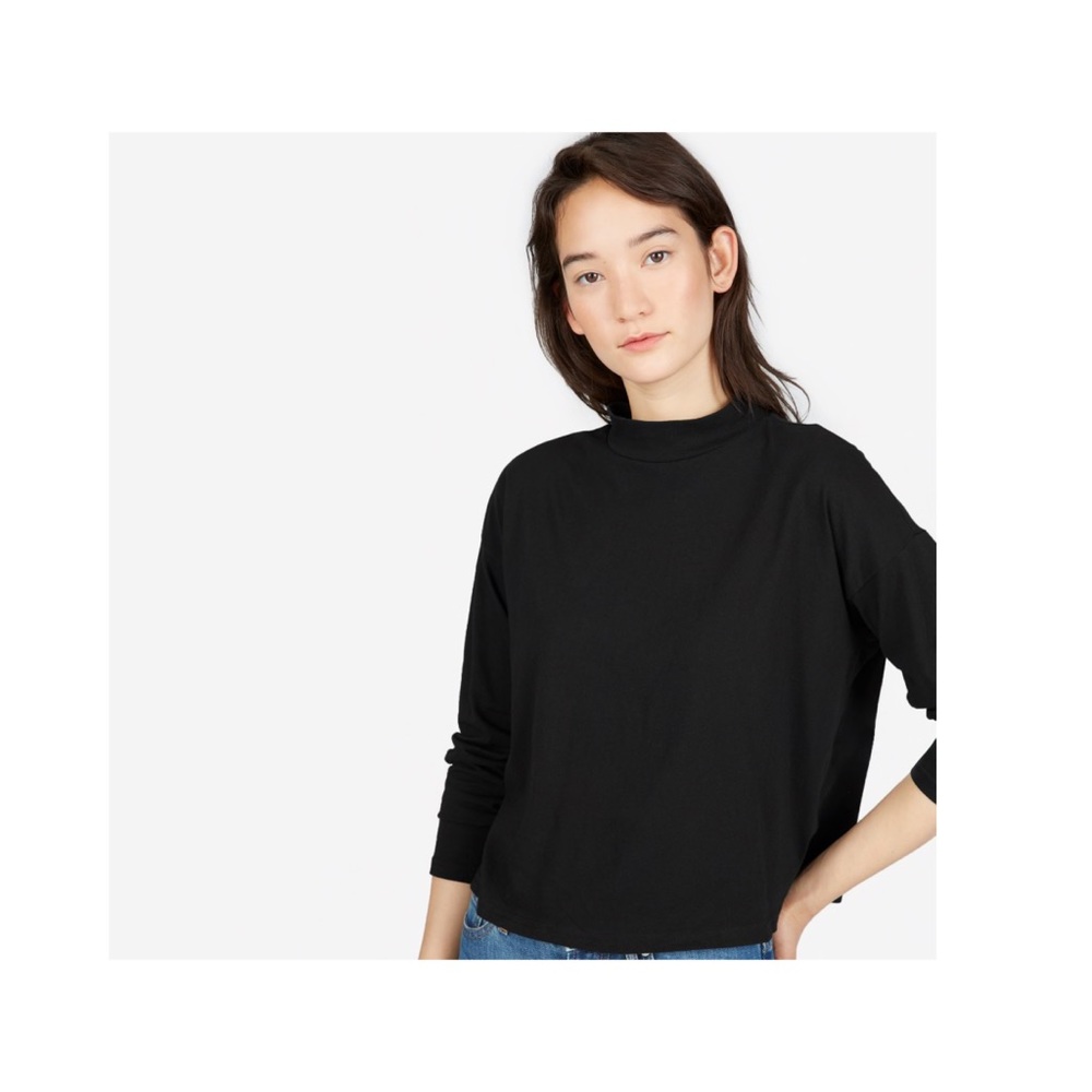 everlane boxy mockneck tee